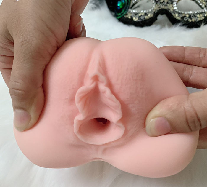 âm đạo giả cầm tay có môi ngoài nảy nở