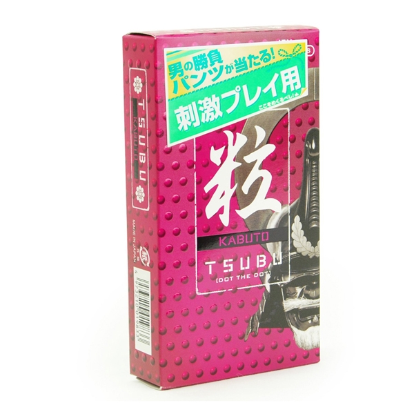 Thiết kế gai Tsubu Dot của bao cao su Jex Kabuto gi&uacute;p tăng kho&aacute;i cảm v&agrave; k&eacute;o d&agrave;i thời gian.