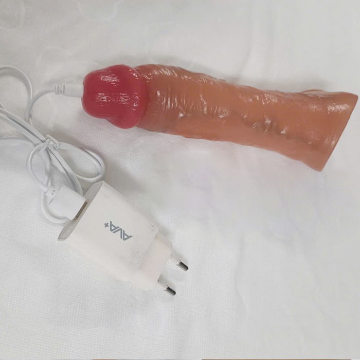 Bao đ&ocirc;n silicon rung ở đầu k&egrave;m remote điều khiển từ xa, pin sạc tiện lợi