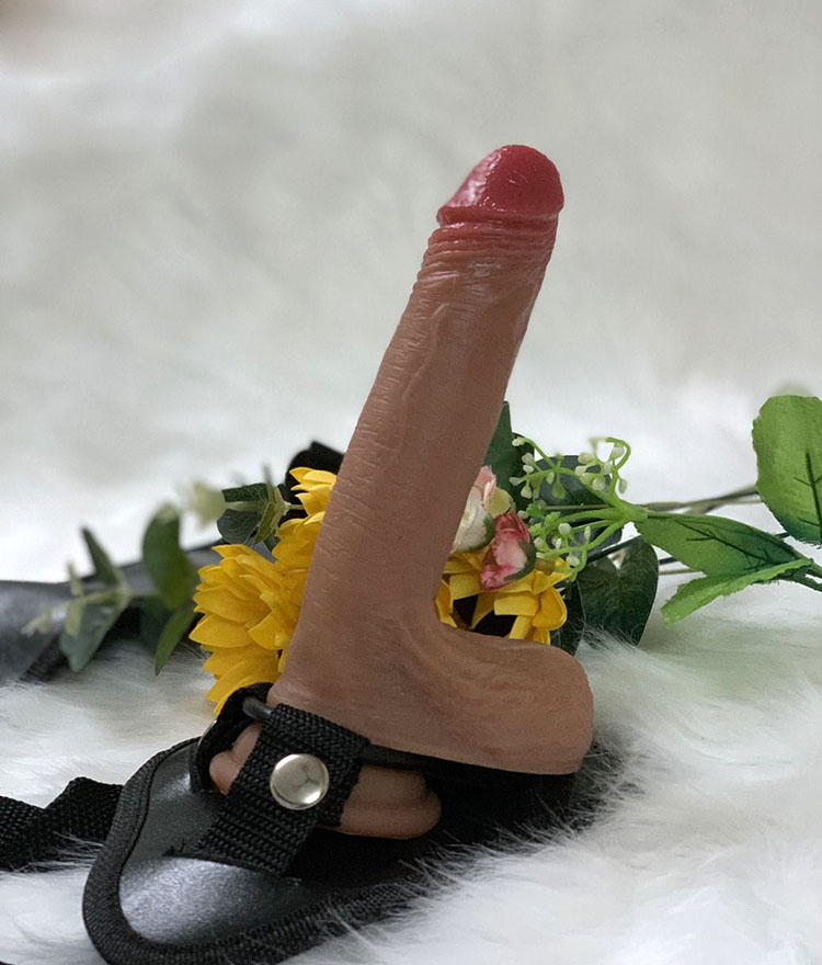 Dương vật giả dây đeo silicon siêu mềm đặc ruột mô phỏng như thật cho cặp đôi nữ